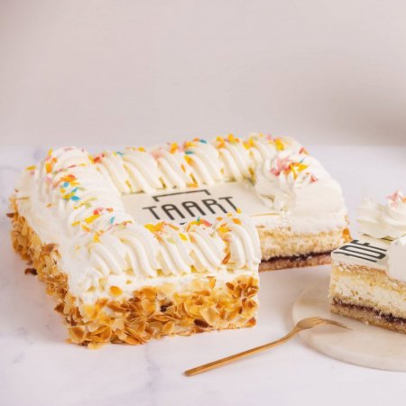 Feestelijke slagroomtaart 30 personen